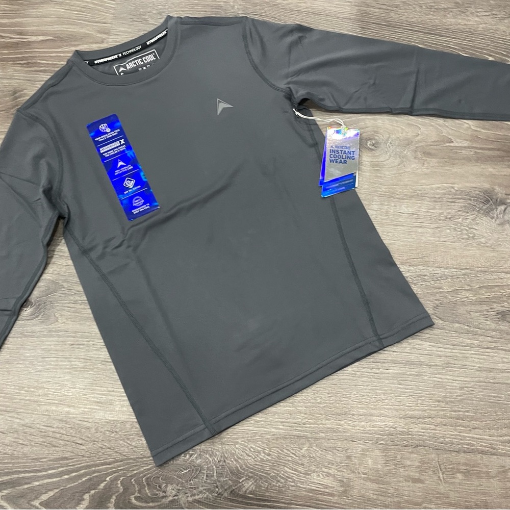 NWT Arctic Cool youth cooking long sleeve